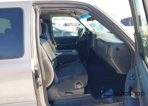 2002 Chevrolet Silverado 1500 Ls z USA, uszkodzony, nr VIN 2GCEC19W021197785